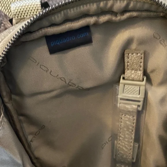 Piquadro Olive Green Crossbody Bag - Picture 8 of 13